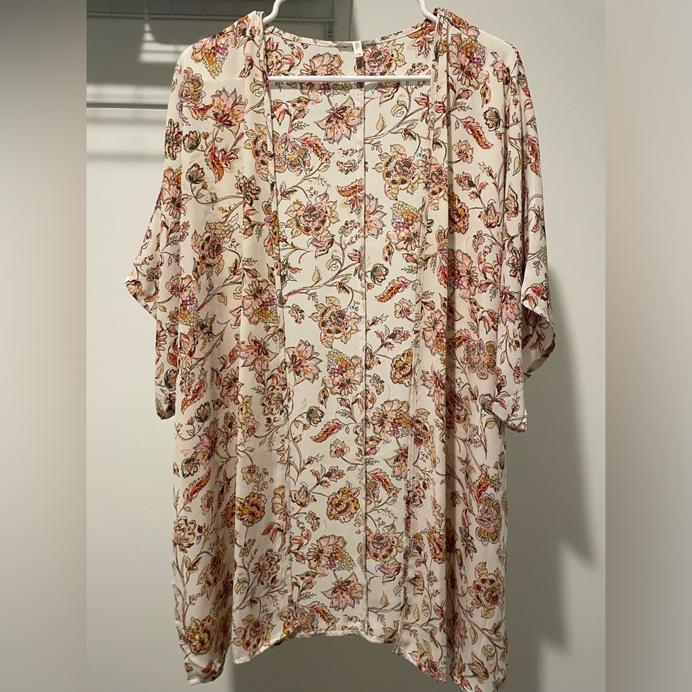 Floral kimono. Size L/XL.
